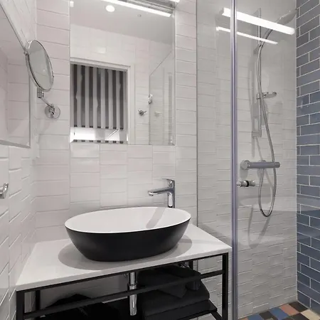 Nothel Hotel 2*